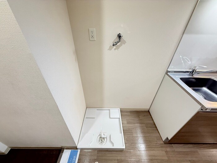 物件内観写真12　(洗濯機置場)