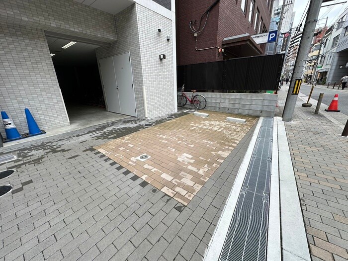 物件外観写真4　(駐車場)