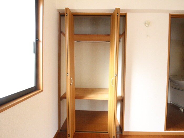 物件内観写真15　(収納)