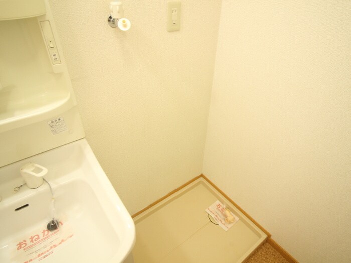 物件内観写真19　(洗濯機置場)