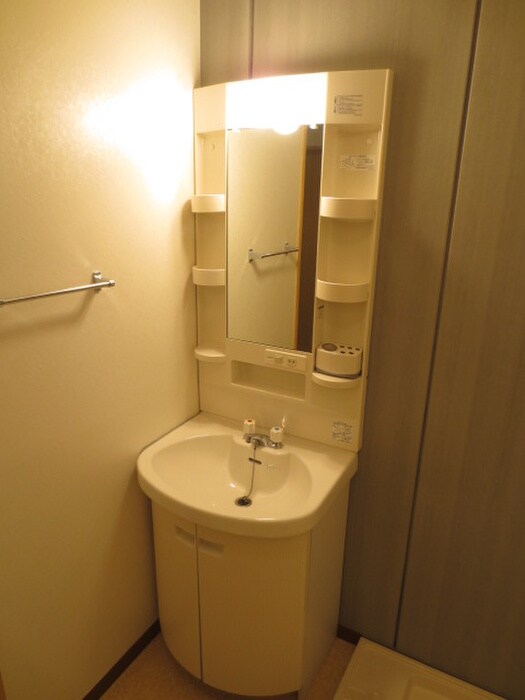 物件内観写真12　(洗面)