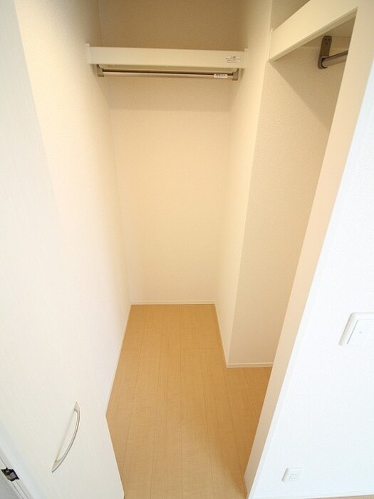 物件内観写真13　(収納)
