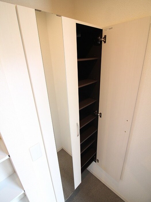 物件内観写真16　(靴箱)