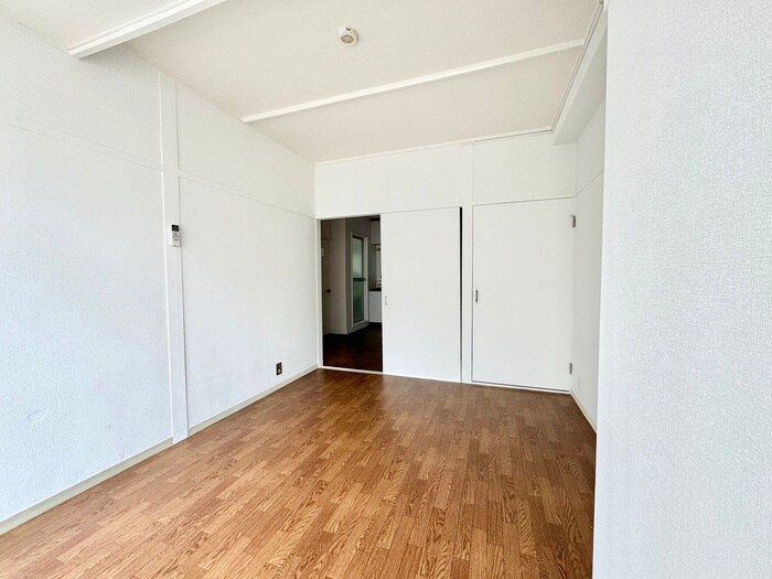 物件内観写真9　(居室)