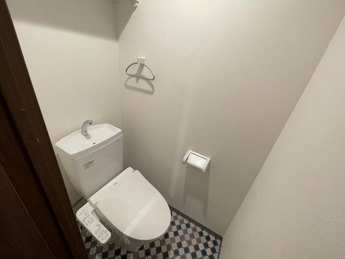 物件内観写真9　(トイレ)