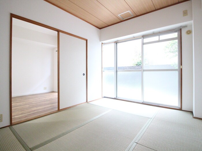 物件内観写真9　(居室)