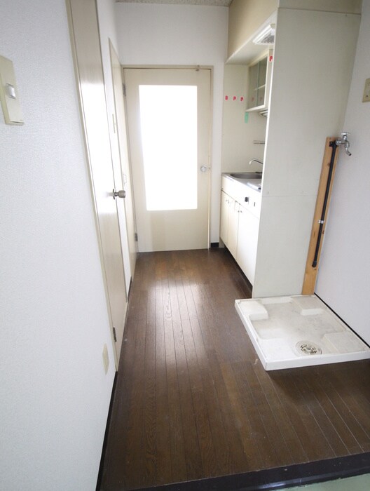 物件内観写真13　(廊下)