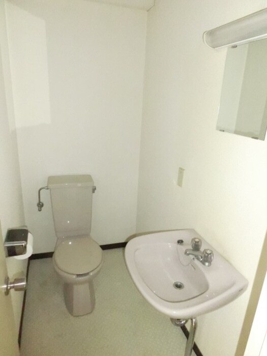 物件内観写真14　(トイレ)