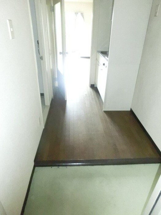 物件内観写真15　(廊下)