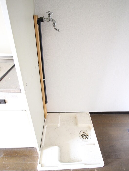 物件内観写真17　(洗濯機置場)