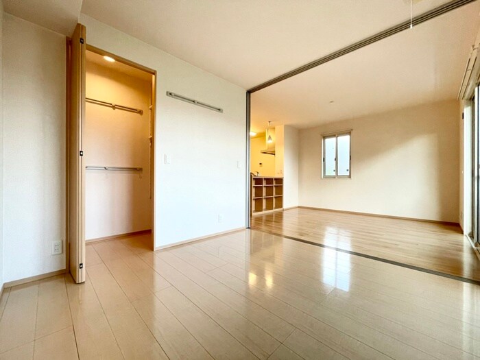 物件内観写真9　(居室)