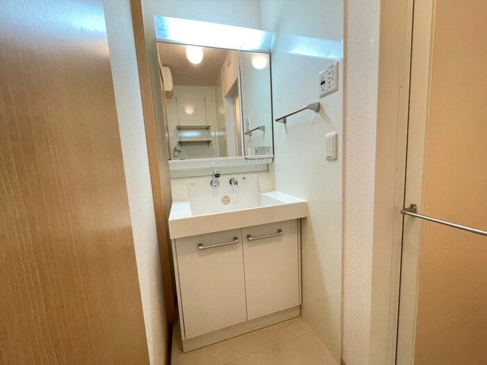 物件内観写真15　(洗面)