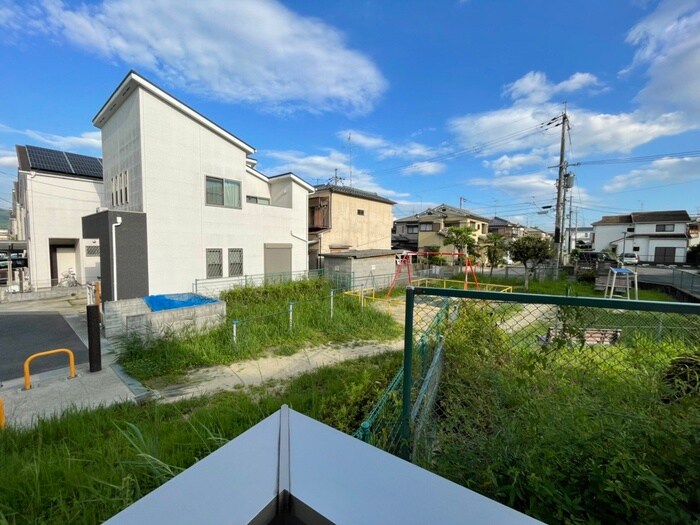 物件内観写真22　(室内からの展望)