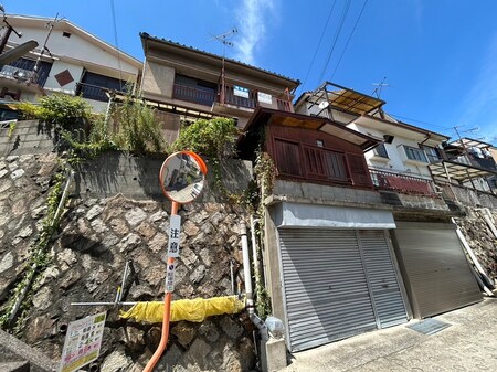 西山町四丁目貸戸建て外観写真