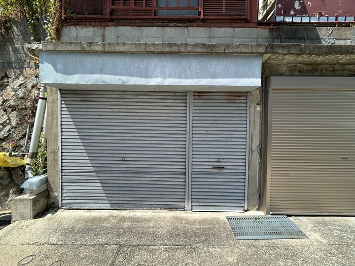 物件外観写真3　(駐車場)