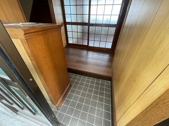 物件内観写真22　(玄関)