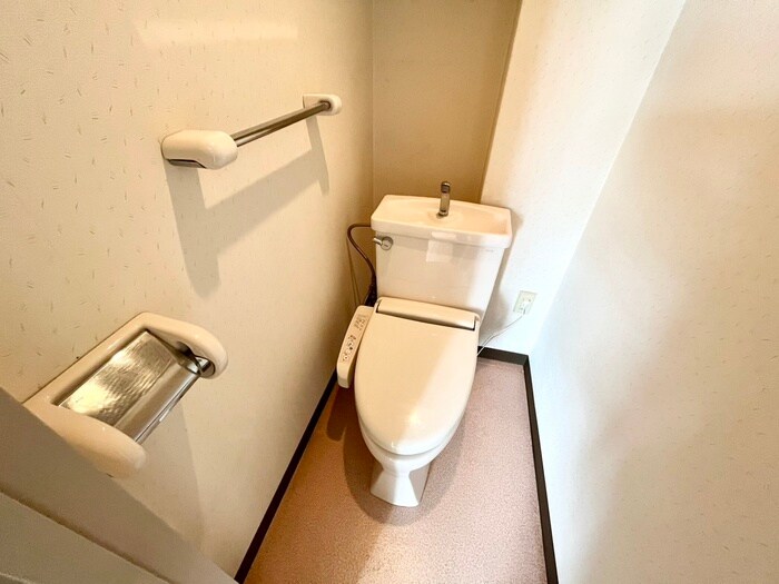 物件内観写真8　(トイレ)