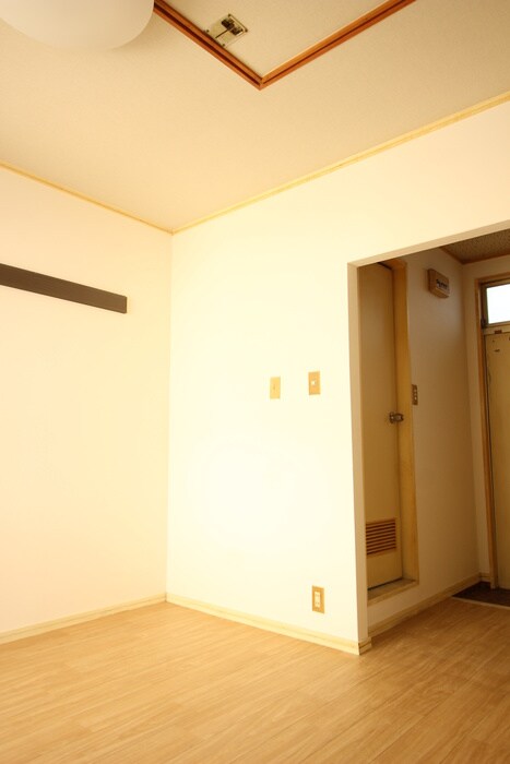 物件内観写真9　(居室)