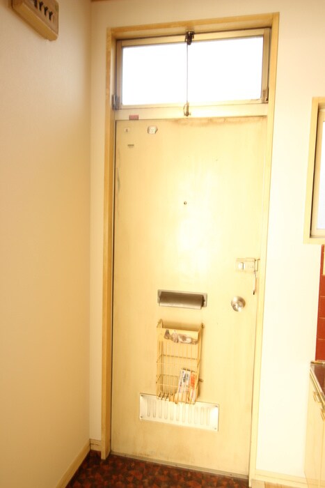 物件内観写真22　(玄関)