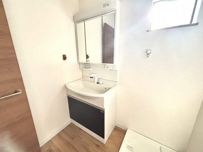 物件内観写真4　(洗面)