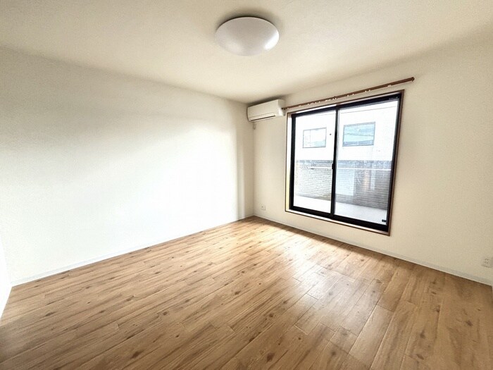 物件内観写真9　(居室)