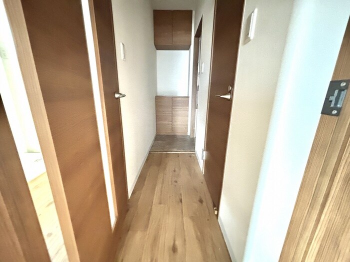 物件内観写真14　(廊下)