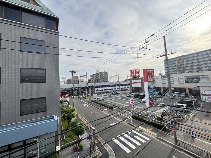 物件内観写真16　(室内からの展望)