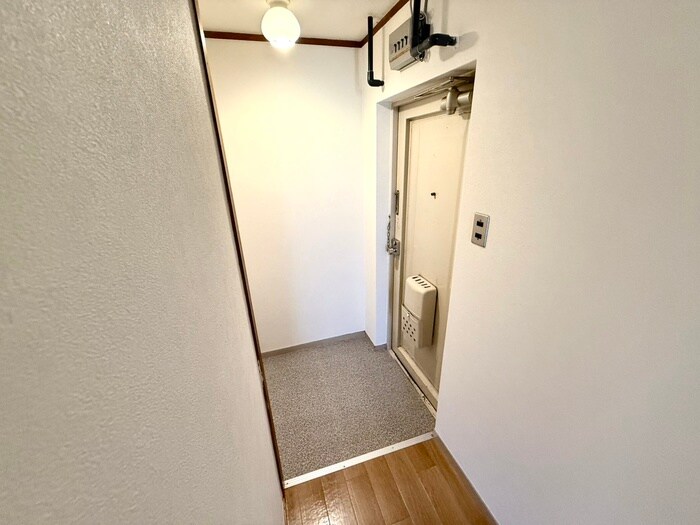 物件内観写真7　(玄関)