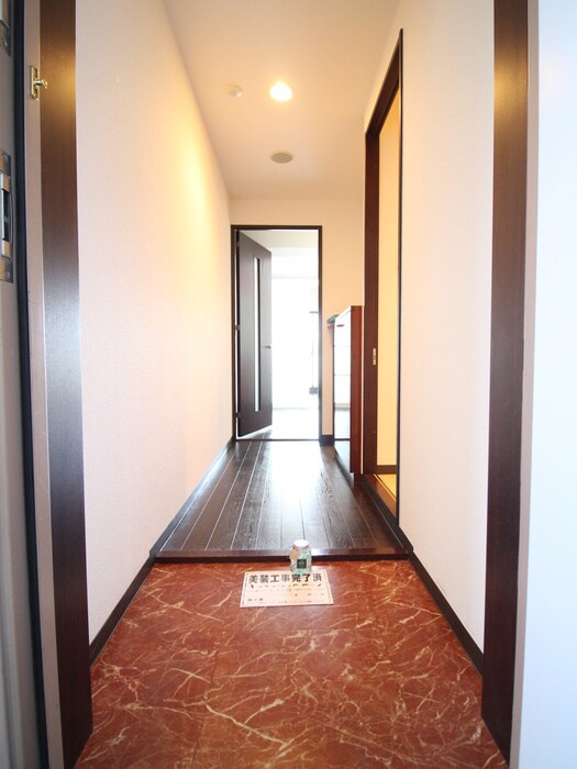 物件内観写真7　(玄関)