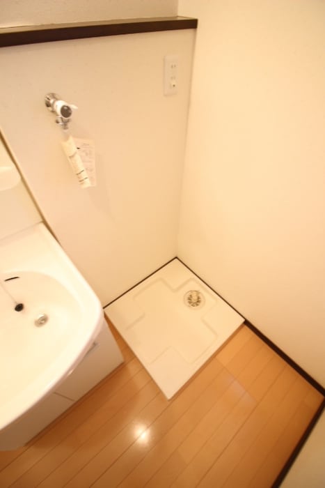 物件内観写真19　(洗濯機置場)