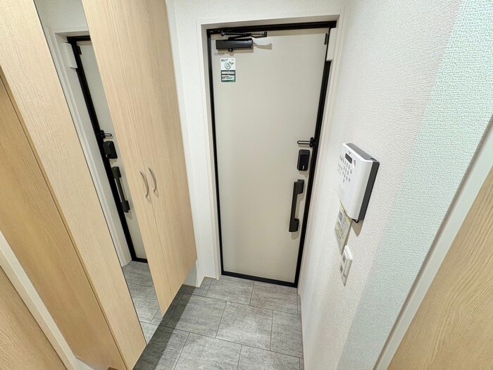 物件内観写真14　(玄関)