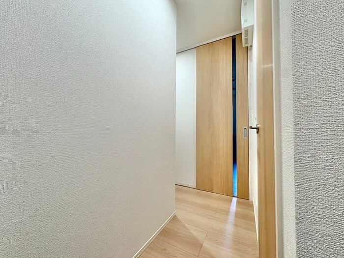 物件内観写真15　(廊下)