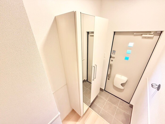 物件内観写真18　(靴箱)