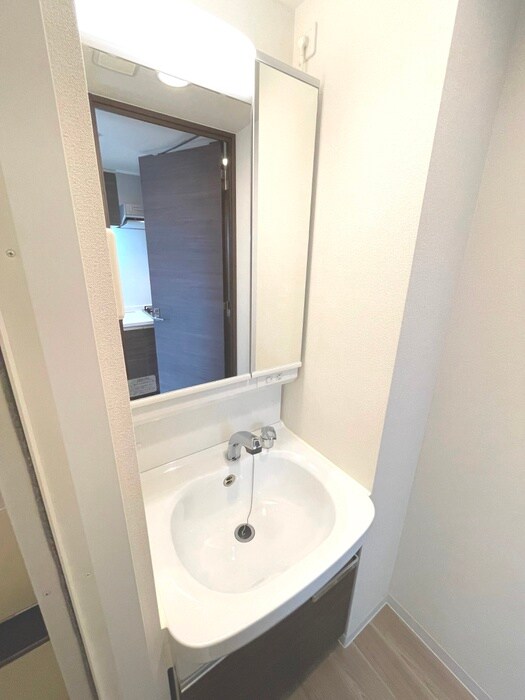 物件内観写真9　(洗面)