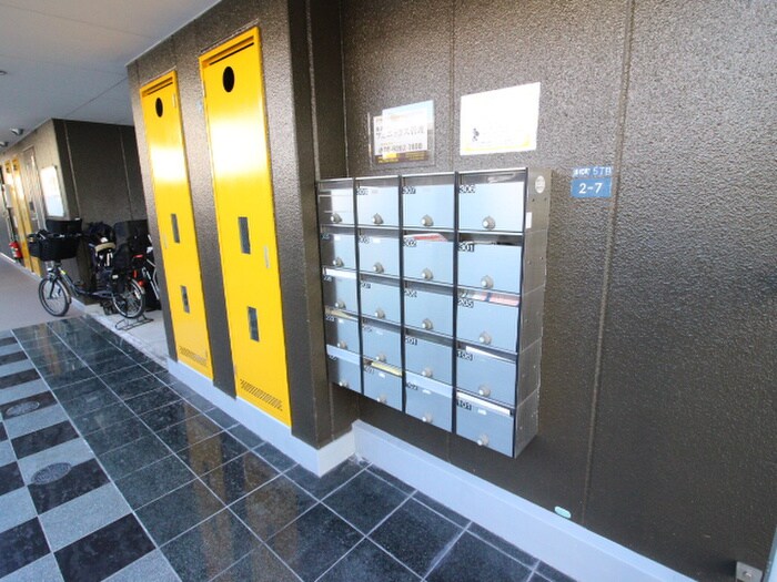 物件外観写真4　(建物設備)