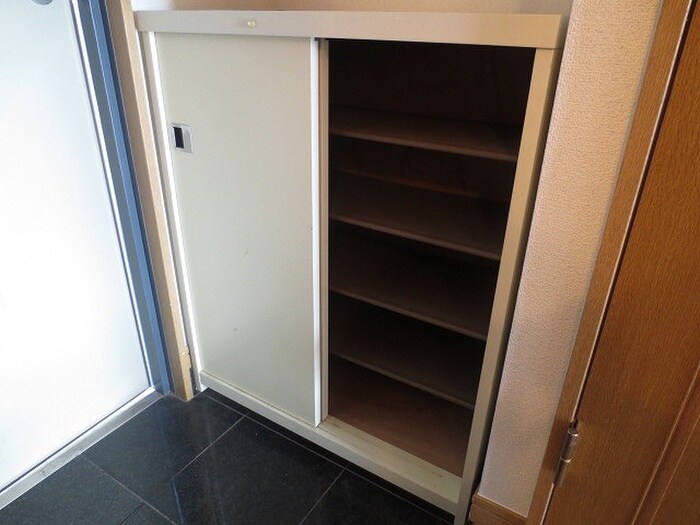 物件内観写真15　(靴箱)