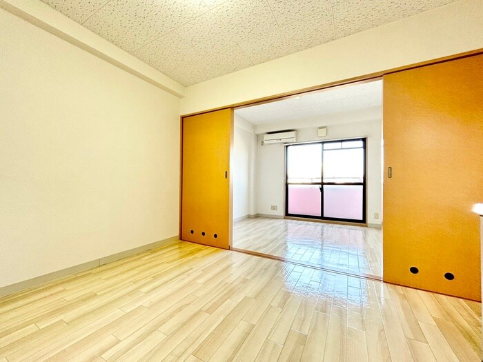 物件内観写真8　(居室)