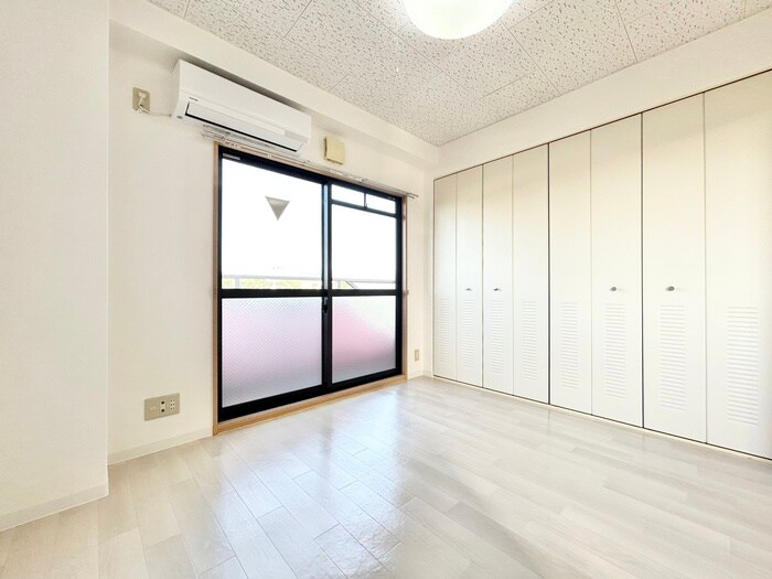 物件内観写真9　(居室)