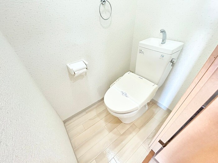 物件内観写真12　(トイレ)