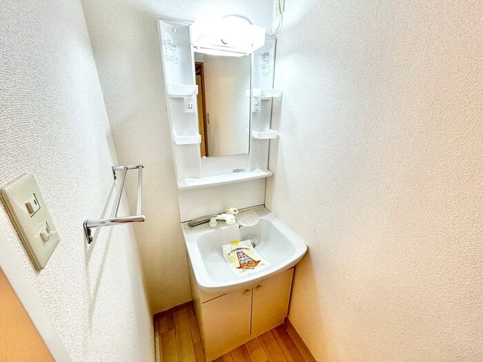 物件内観写真13　(洗面)