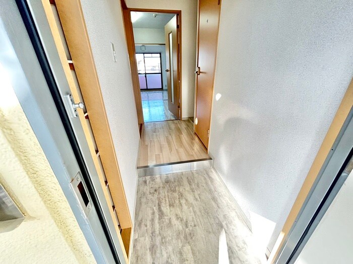 物件内観写真16　(廊下)