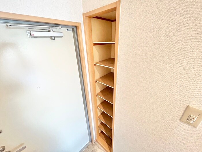 物件内観写真17　(靴箱)