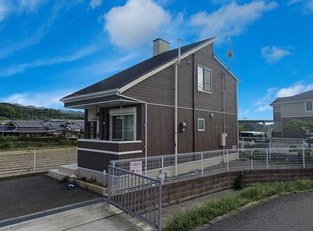 上之郷戸建外観写真