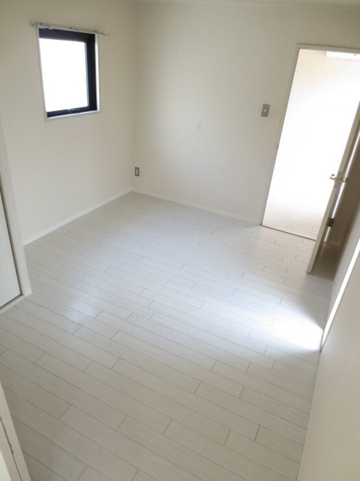 物件内観写真18　(居室)