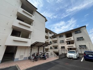 シャルム醍醐外観写真