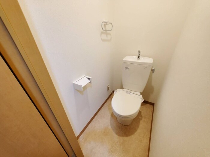 物件内観写真15　(トイレ)