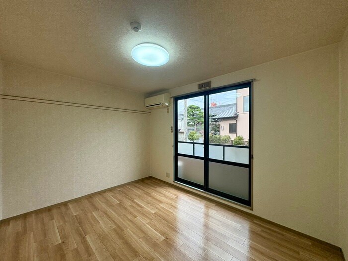 物件内観写真7　(居室)