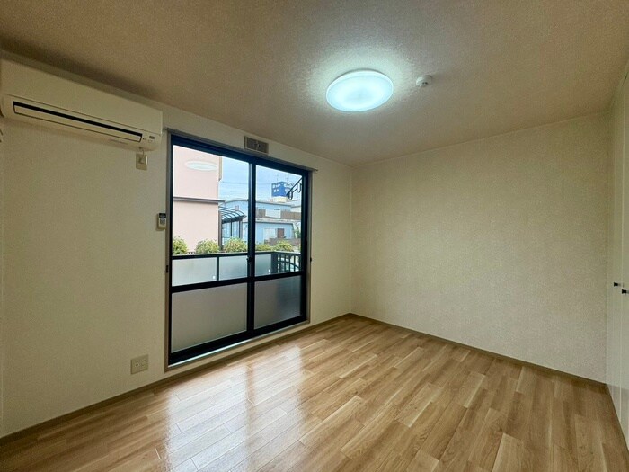 物件内観写真9　(居室)