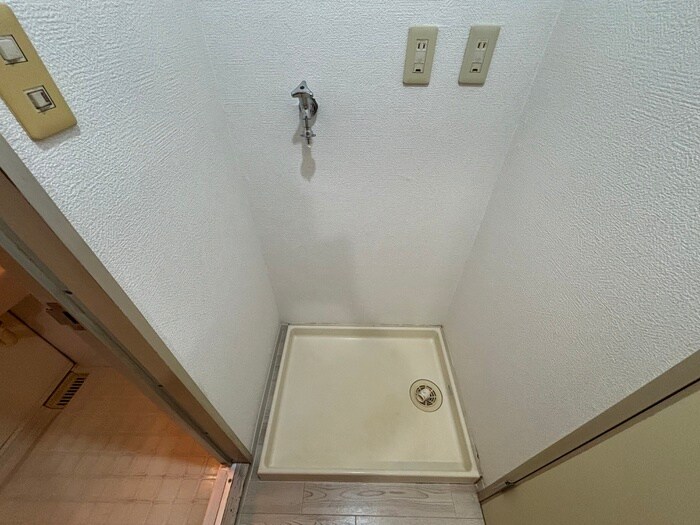 物件内観写真9　(洗濯機置場)