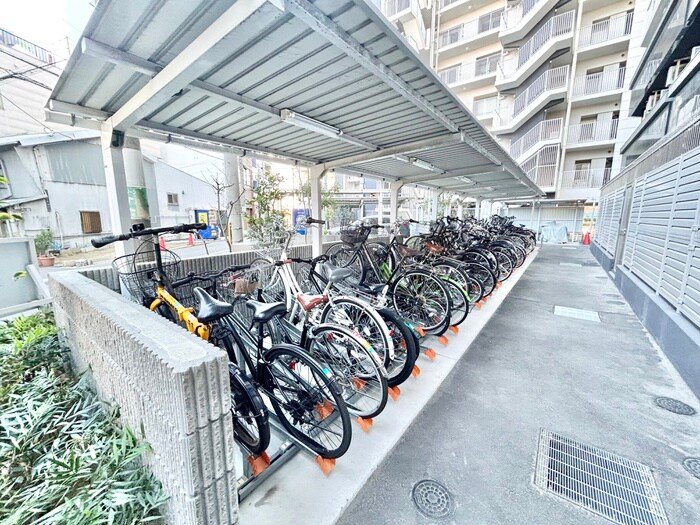 物件外観写真3　(駐輪場)